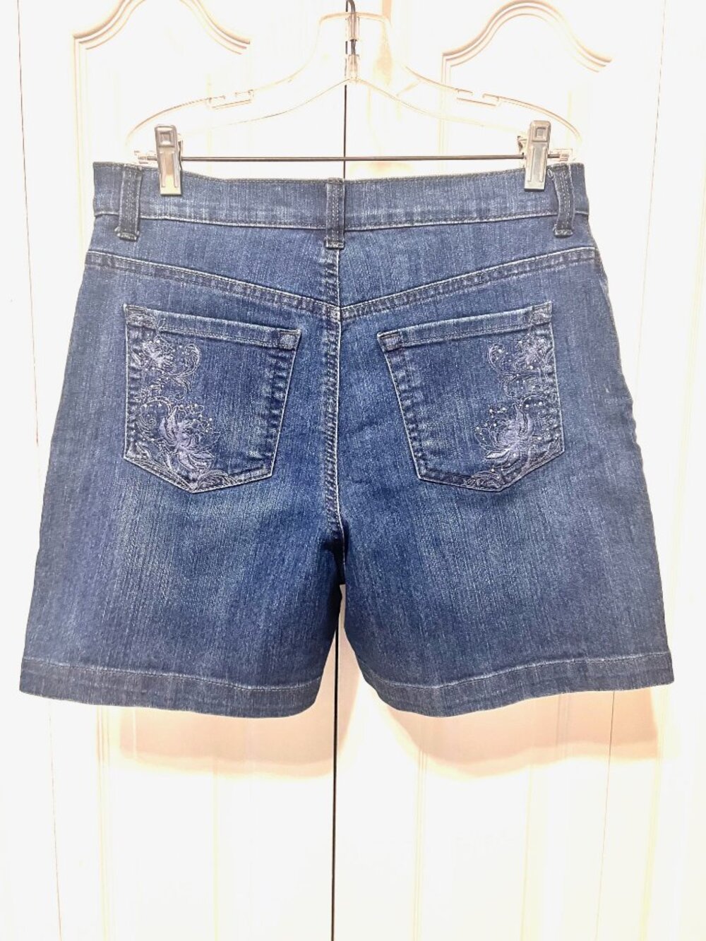Gloria Vanderbilt Amanda Short Bling/Embroidered Pockets Stretch Jean Shorts-8
